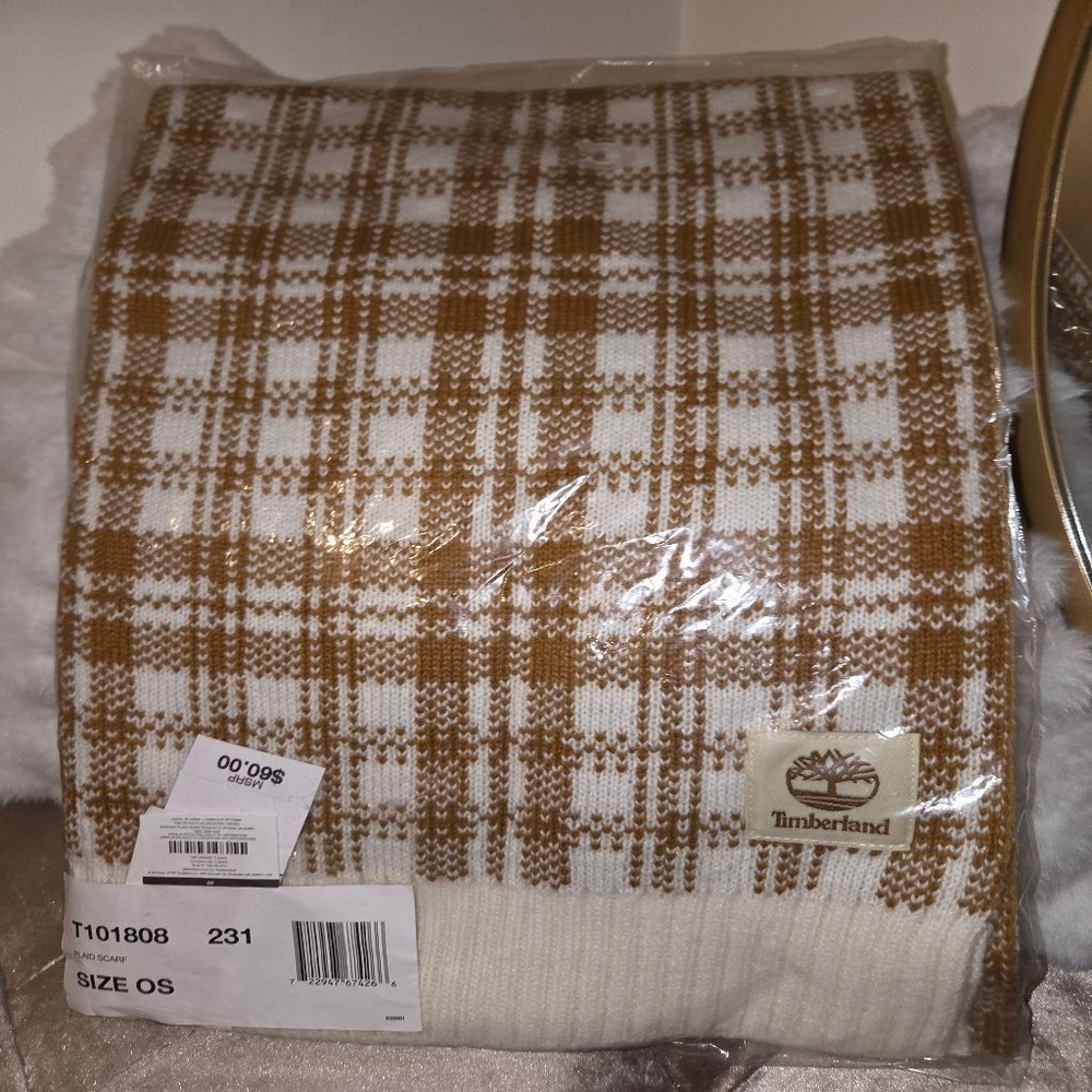 Timberland 100% Acrylic cream and brown plaid scarf - Picture 4 of 12